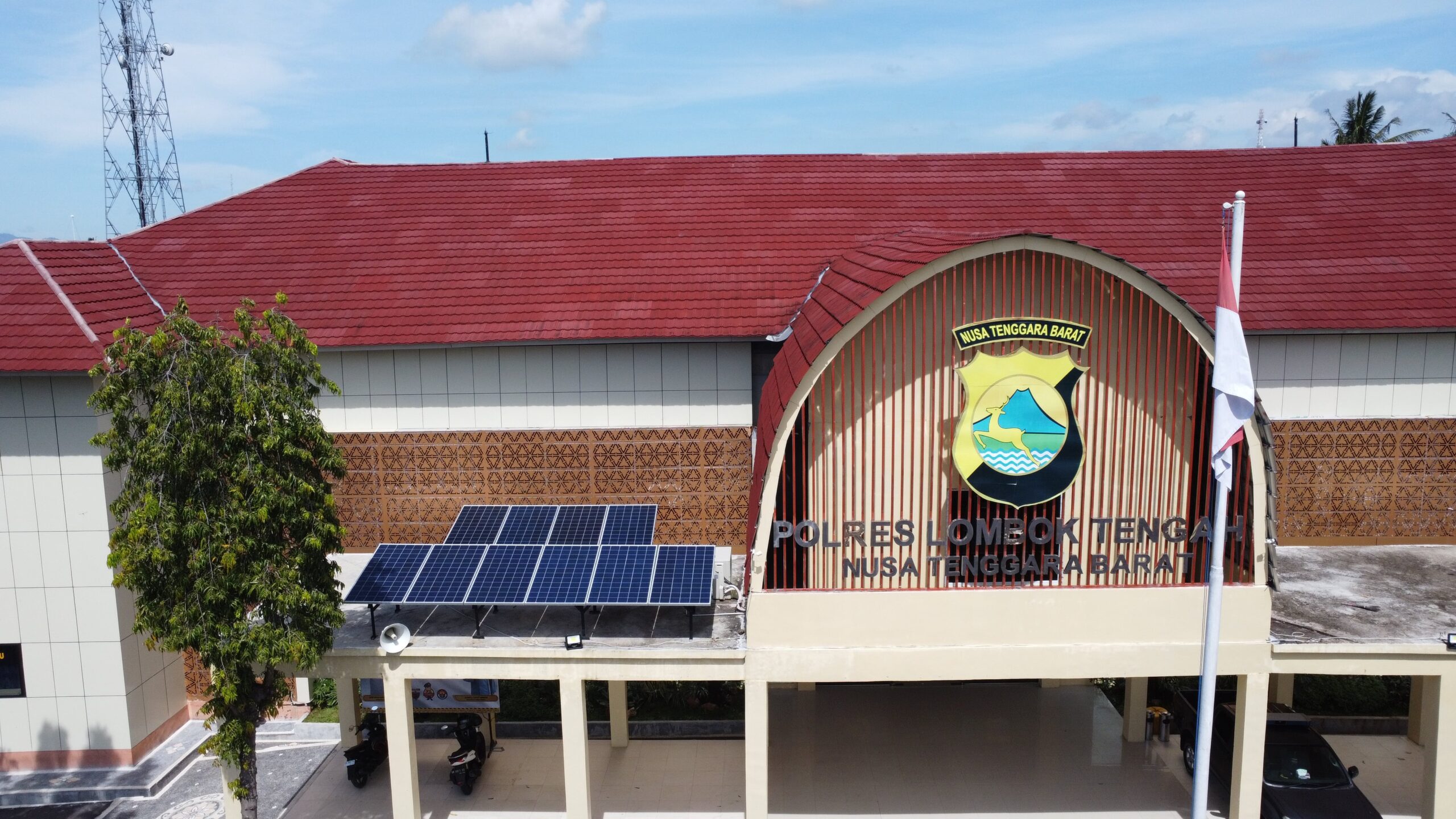 Menegakkan Keamanan dengan Keberlanjutan Energi: Kantor Polisi ini Kini Mengandalkan Energi Matahari